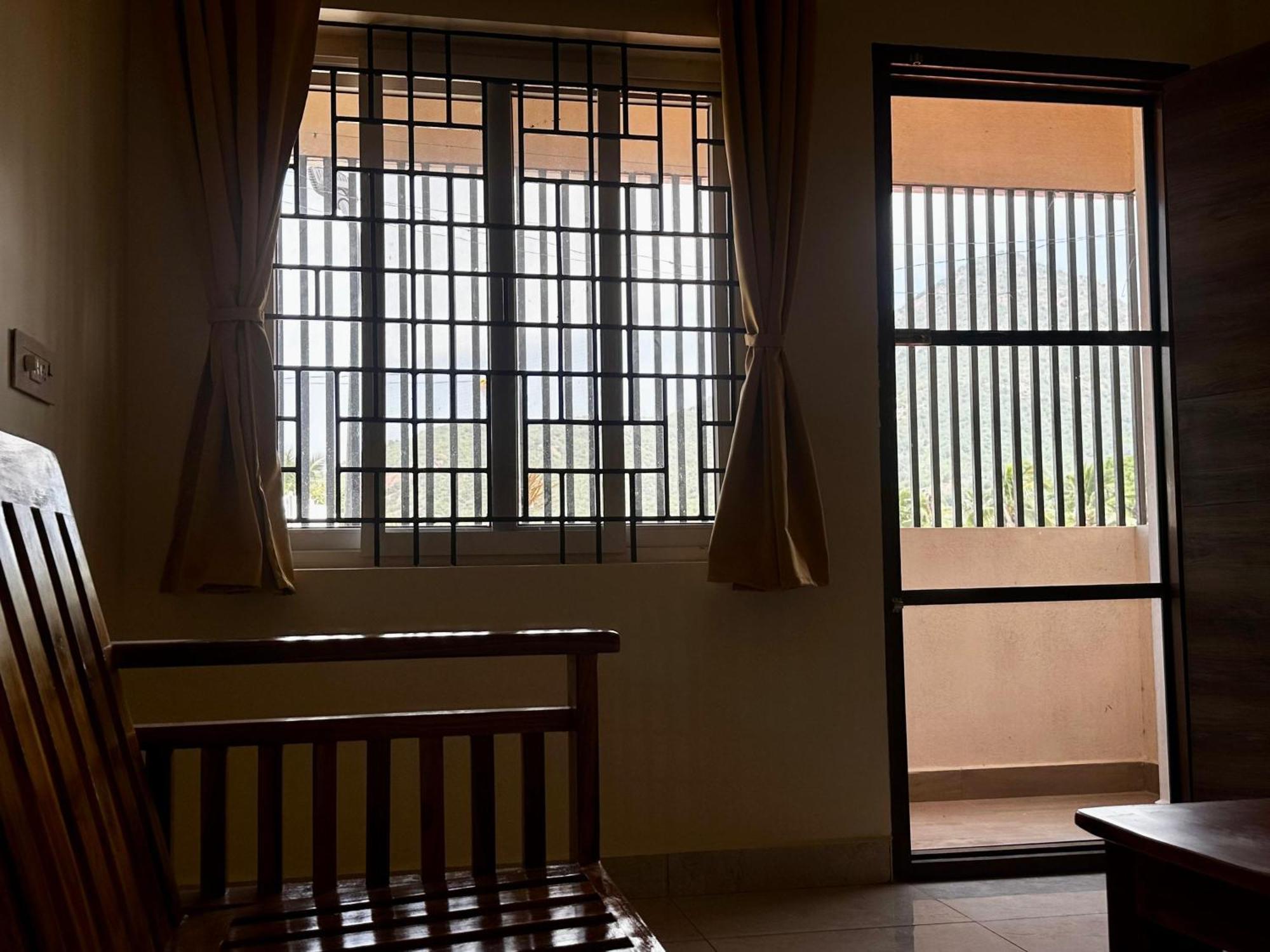 Apartamento Girivalam Vista Residency Tiruvannāmalai Exterior foto
